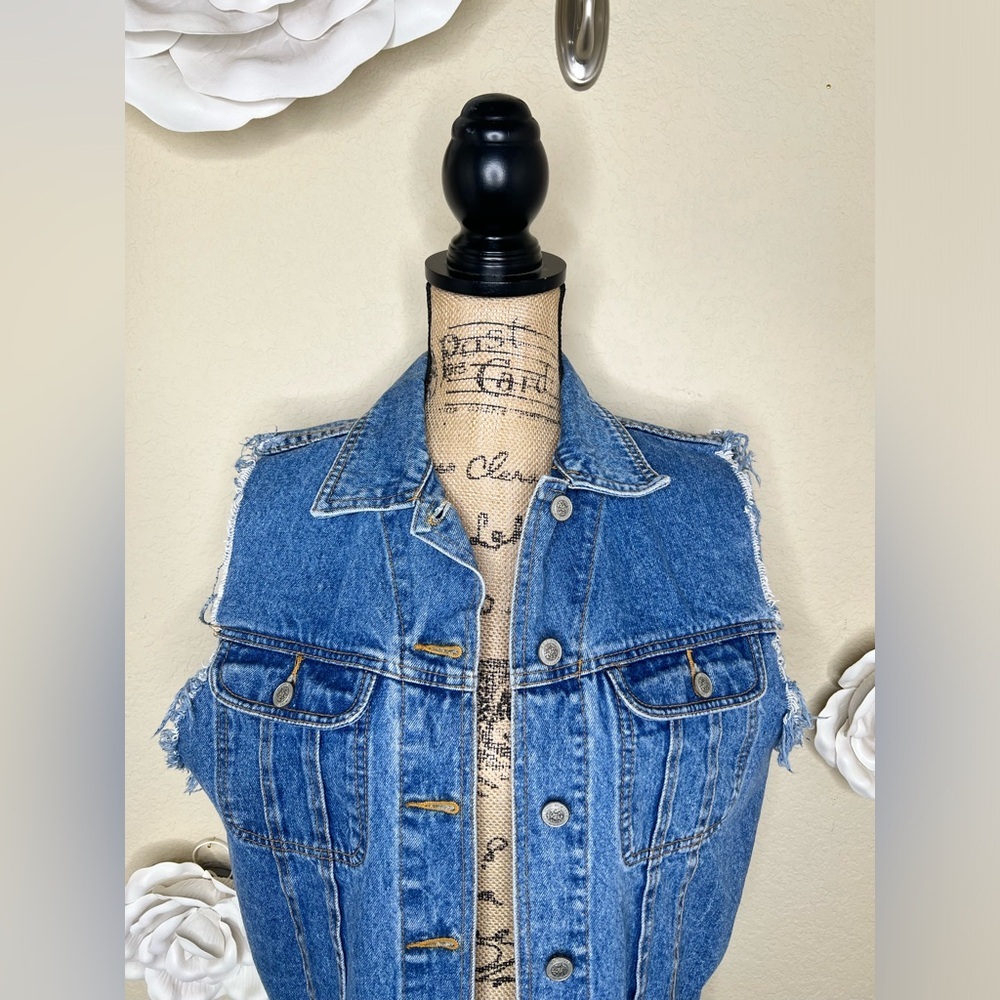Vintage Gitano Medium Blue Wash Denim Frayed Sleeves Trucker Vest Sz Small - Picture 3 of 14